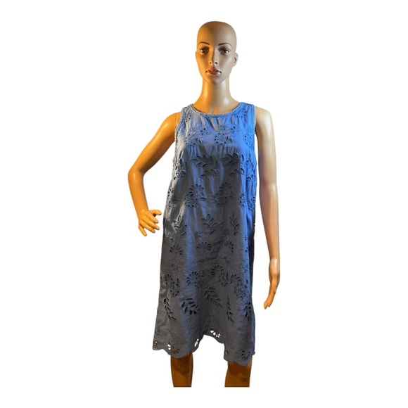 Ann Taylor Dresses & Skirts - Ann Taylor Women’s Blue Eyelet Scalloped Shift Dress Jewel Neck   Size 12